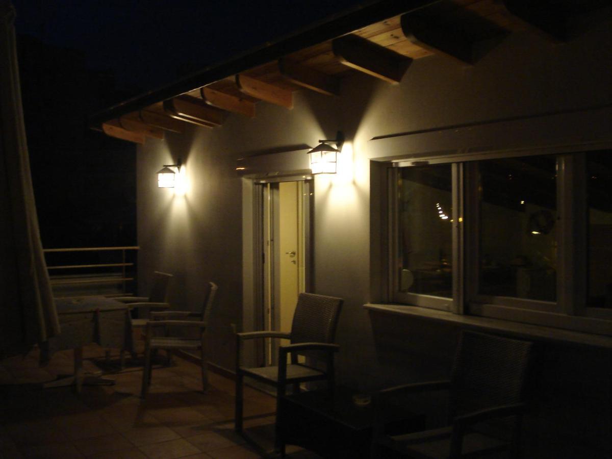Salty Views - Roof Apartment 카발라 외부 사진